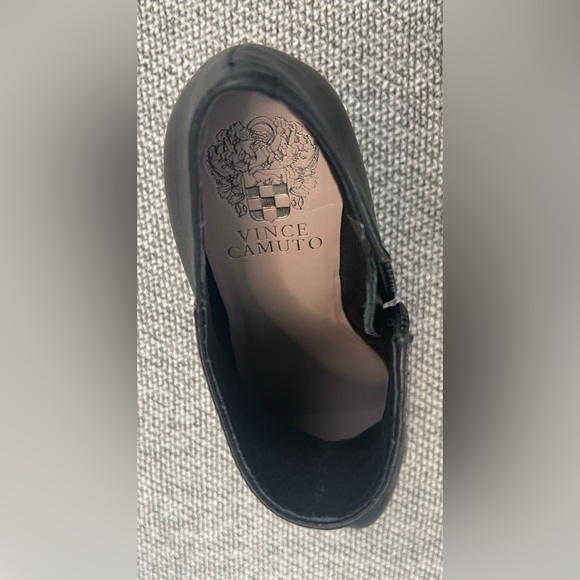 Vince Camuto Black Ankle Boots with Side-Zip and Stacked Heel - Picture 14 of 16